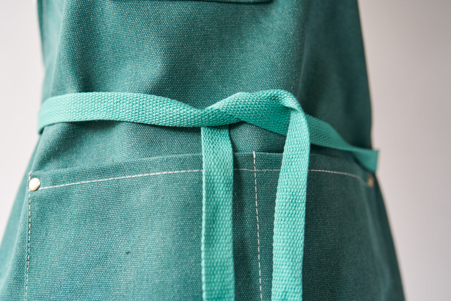 Blue 'Gluten morning' apron