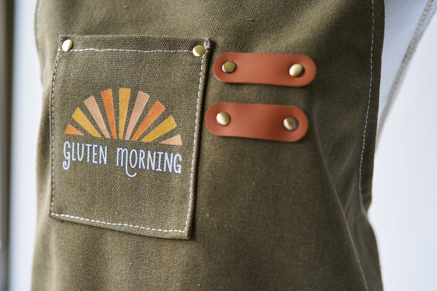 Green 'Gluten morning' apron